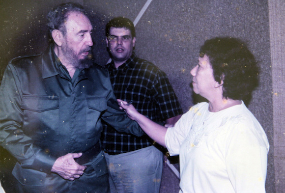 Leonela y Fidel en el Palacio de la Revolución. 