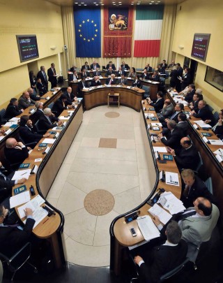 consiglio-regionale-veneto-aula-con-consiglieri_1_mobile.jpg