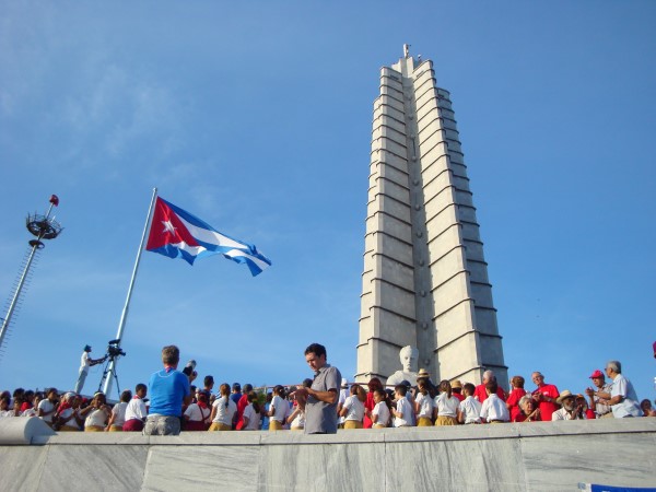 plaza_de_la_revolucion_cuba_custom.jpg