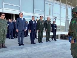 bolsonaro_militares_brasilia.jpg