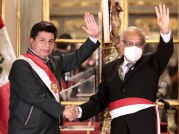 pedro_castillo_swore_in_with_his_new_cabinet_-_twitter.jpg