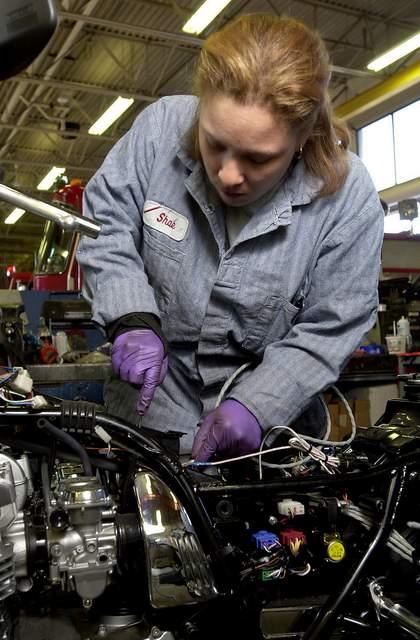 1-mechanic_at_work_seattle.jpg