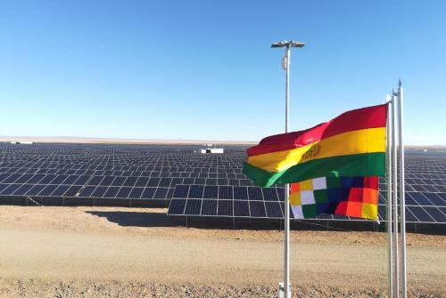 bandera_bolivia_energia_solar.jpg
