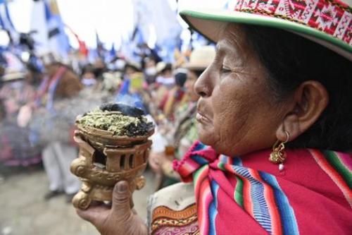 bolivia_indigenas_mujer.jpg