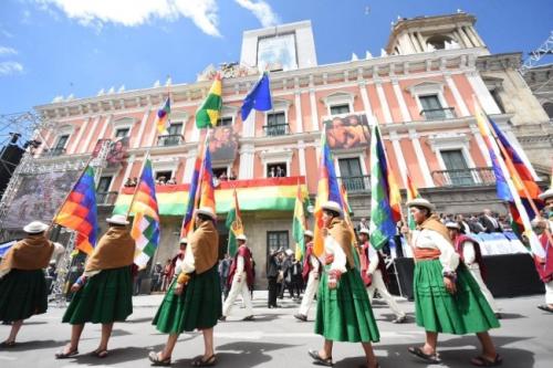 bolivia_mujeres_indigenas_custom.jpg