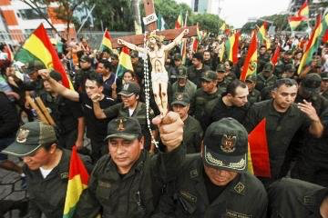 bolivia_policias_religion.png
