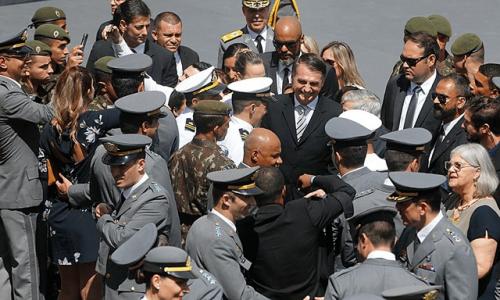 bolsonaro-militares.jpg