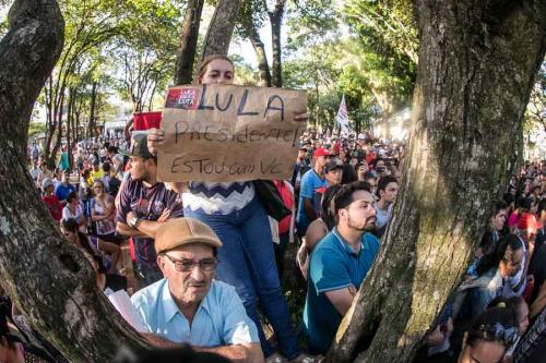 caravana_de_lula.jpg