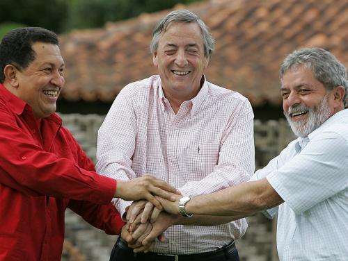 chavez-kirchner-y-lula.jpg