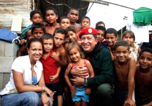 chavez_with_children_-_john_pilger.jpg