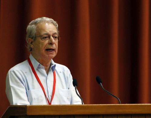 Frei Betto ofreció una amplia conferencia en el Congreso Universidad 2016. en la que se refirió a la formación humanista de los profesionales (Foto: José Raúl Concepción/Cubadebate) frei betto cuba 2016