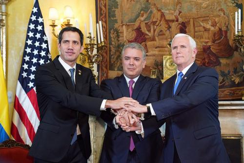 guaido_duque_pence.jpg