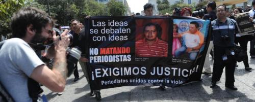 guatemala_exigimos_justicia_small.jpg