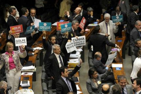 Foto: Carta Capital Br   Manifestação parlamentar