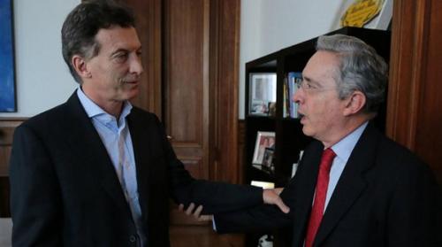 Foto: Telesur Macri con Uribe