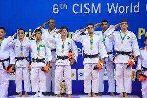  judo militares 300x200 olimpiadas brasil   americas program