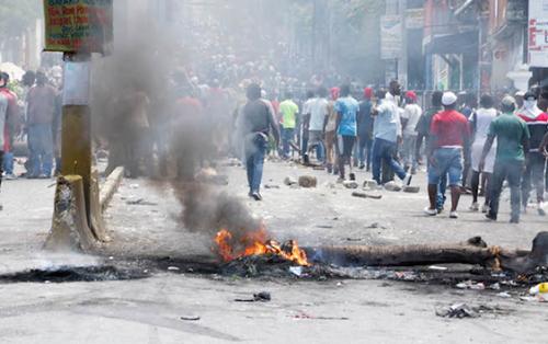 manifestantes_haiti.jpg