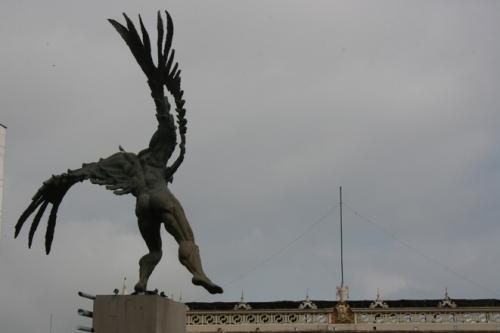 "Bolivar", Manizales, sculpture de Rodrigo Arenas Betancur © Olga L Gonzalez manizales hombre alado   olga l gonzalez