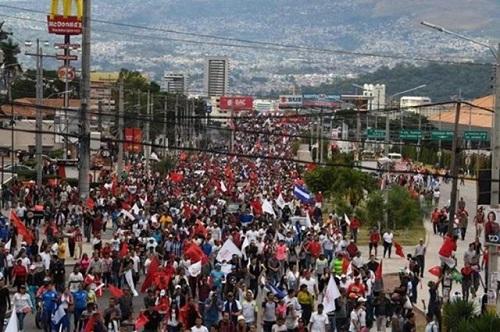 marcha_contra_fraude_en_honduras_500x332.jpg
