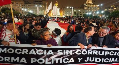 marcha_peru.jpg