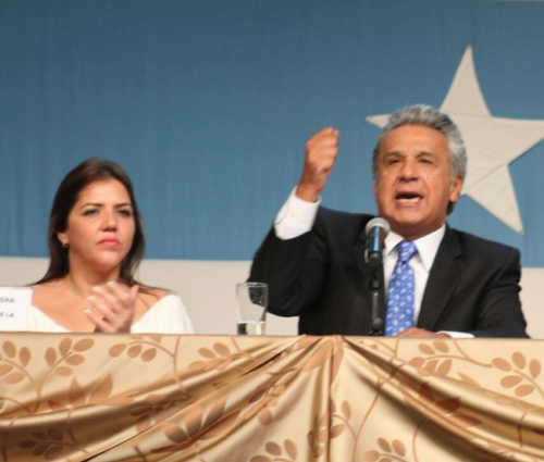 maria_a_vicuna_lenin_moreno.png