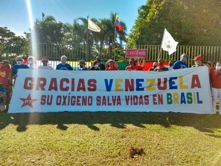 movimentos_populares_frente_a_embaixada_da_venezuela_em_brasilia.jpg