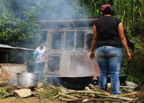 mujeres-medellin-co.jpg