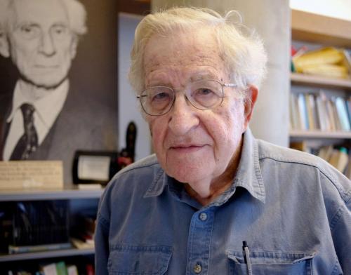 https://www.alainet.org/sites/default/files/styles/imagen-principal-articulo/public/noam_chomsky_0.jpg?itok=lwVjS1v0