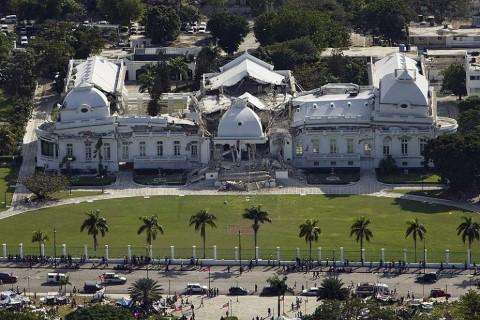 palacio-presidencial-do-haiti-destruido_mobile.jpg