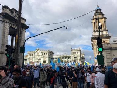 plaza_de_la_constitucion_guatemala.jpg