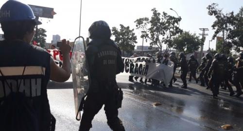 represion_a_marcha_de_los_pobres.jpg