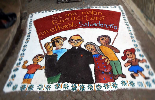 alfombra de sal en Usulután, Usulután, El Salvador, jueves santo 2015. romero alfombra dibujo