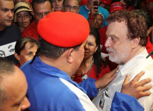 theotonio_dos_santos_con_chavez_custom.jpg