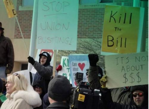 us_workers_protest.jpg